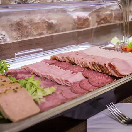 Hotell Elektor Premium 3*